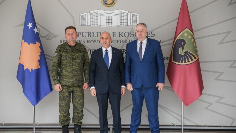 Haradinaj për ushtrinë: Po shkojmë me hapa të sigurt