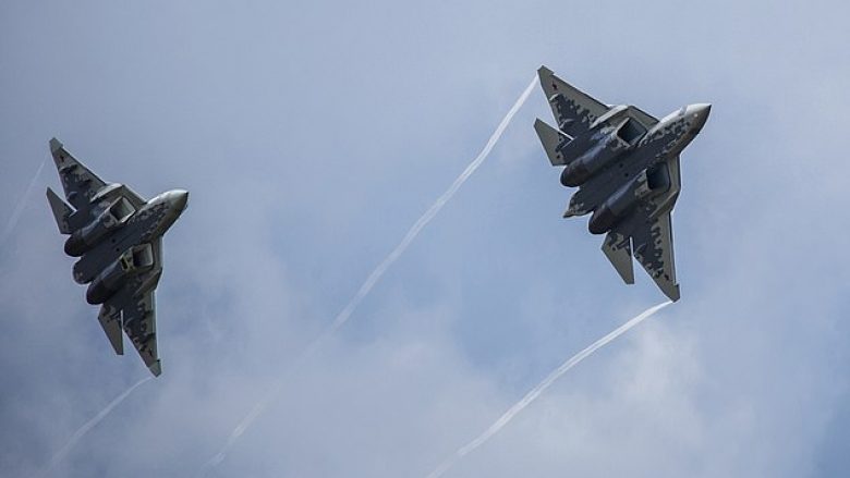 Banorët dëgjuan një “zhurmë të fortë” detaje të rrëzimit të aeroplanit rus në vlerë prej 140 milionë dollarëve në Siberi