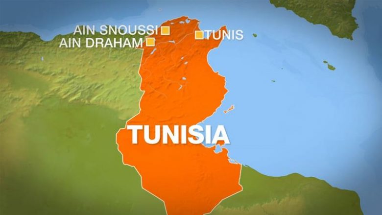 Rrëshqitja e autobusit në Tunizinë veriore vret më shumë se 20 njerëz