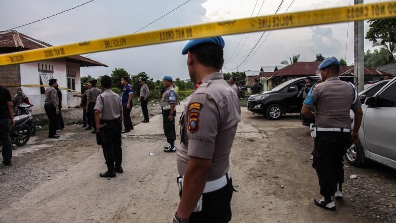 Deshi t’ia dhunon gruan, indoneziani vrau shokun e ngushtë me hanxhar – viktima thotë se tani po e do më shumë partnerin