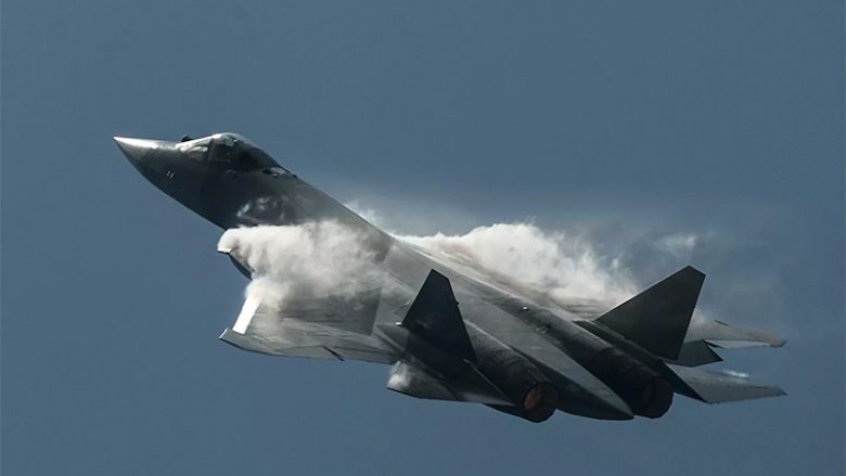Rrëzohet aeroplani luftarak që Rusia e bëri si përgjigje ndaj amerikanit F-22 Raptor, mediat japin detajet
