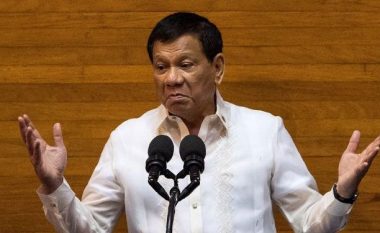 Duterte, Gjykatës së Hagës: Më arrestoni ose më varni, kurrë nuk do të përgjigjem para të bardhëve
