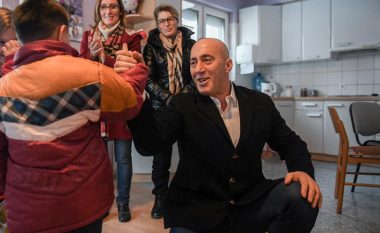 Haradinaj viziton fëmijët e SOS Fshatit