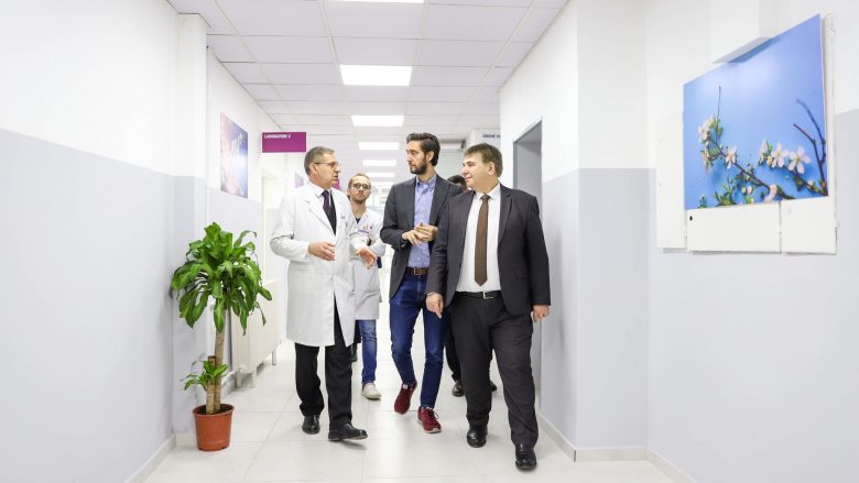 Ismaili përuron klinikën e rinovuar të Biokimisë në QKUK
