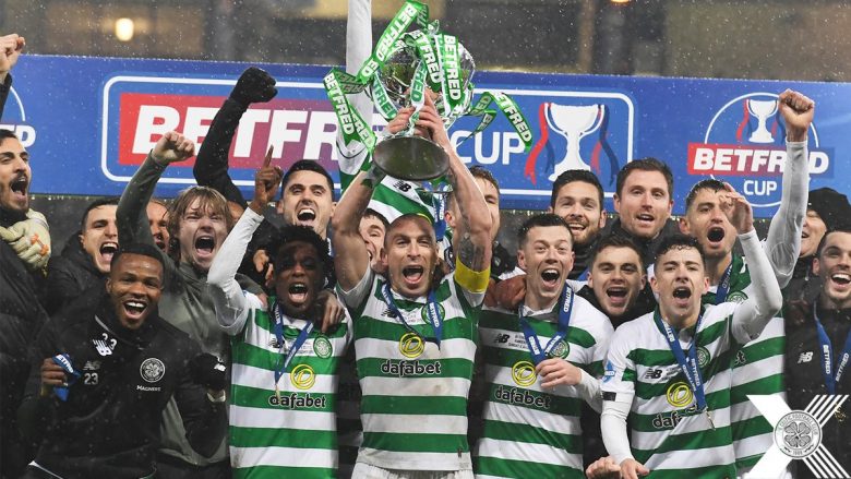 Celtic mposht Rangers në finale dhe fiton Kupën e Ligës së Skocisë