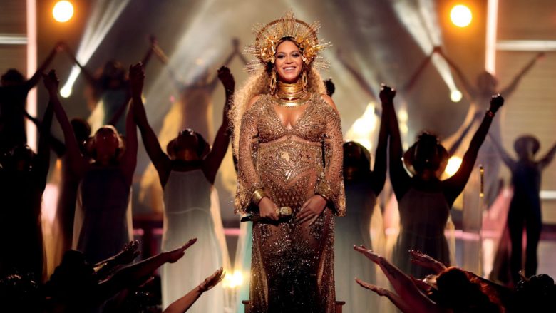 Cilësohet si ‘mbretëreshë e muzikës’, ka luftuar depresionin dhe mban rekord pëlqimesh në Twitter – 10 fakte interesante rreth këngëtares Beyonce