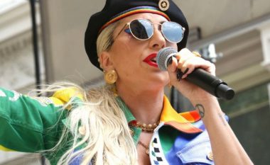 Lady Gaga tregon se nuk e mban mend herën e fundit kur është larë
