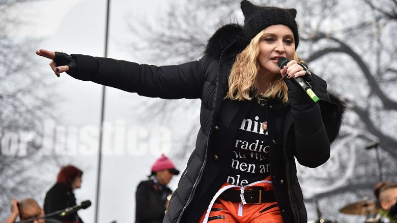 Madonna detyrohet ta anulojë koncertin për shkak të ‘dhimbjes së papërshkrueshme’