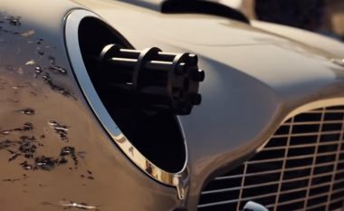 Në filmin e ri me James Bond është një Aston Martin, me armë të montuar në pjesën e dritave