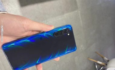 Oppo Reno3 5G shihet në imazhet reale