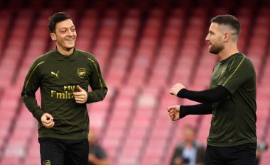 Mustafi dhe Ozil drejt largimit nga Arsenali