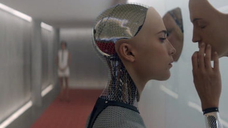 Një kompani ofron 130 mijë dollarë, për ata që lejojnë që robotët e saj të “vishen” me fytyrën tuaj
