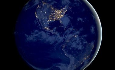 NASA publikon një fotografi që tregon se si duket Amerika natën, nga hapësira