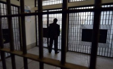 E shfrytëzoi për shërbime seksuale me pagesë viktimën e trafikimit, Gjykata e Ferizajt i cakton tre vjet burgim të pandehurit