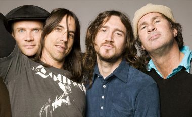 Kitaristi John Frusciante rikthehet në Red Hot Chili Peppers pas dhjetë vitesh