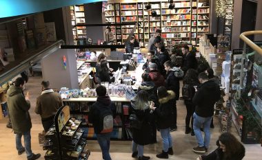 Libraria ‘Dukagjini’ vendi unik në qendër të Prishtinës që po mahnitë të gjithë