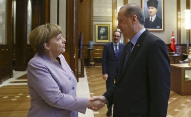 Merkel planifikon takim me Erdoganin