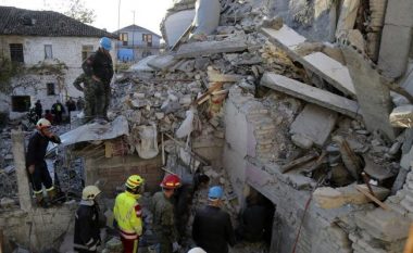 Jetë “të shembura” nga tërmeti në fshatrat e Durrësit, banorët rrëfejnë përjetime dramatike të 26 nëntorit