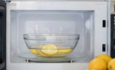 Truku me limon për ta pastruar mikrovalën
