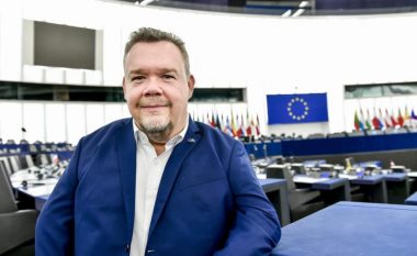 Eurodeputeti Lada: Nëse miratohet paketa antishpifje, Shqipëria rrezikon presidencën e OSBE