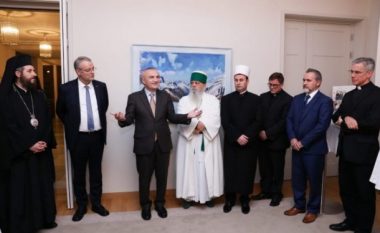 ​Meta shprehet krenar me harmoninë fetare të kombit shqiptar