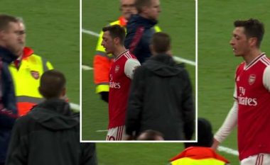 Thellohet kriza e Arsenalit, Ozil dhe Mertesacker patën përplasje verbale pas humbjes nga Brighton