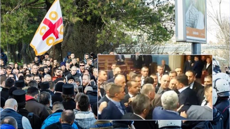 Fyerje, sharje, sulme fizike dhe gaz lotsjellës – pse ndodhi kaosi në Parlamentin e Malit të Zi?