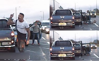 Shoferi i tërbuar del nga makina dhe sulmon keq shoferin e veturës para tij – sepse i tregoi gishtin e mesëm