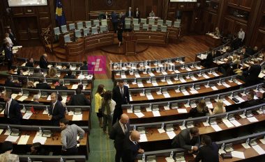 VV-LDK ende pa marrëveshje për bashkëqeverisje, por deputetët fillojnë regjistrimin në Kuvend
