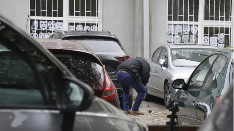 Evakuohen nxënësit e shkollës së artit në Shkup, gjendet një bombë