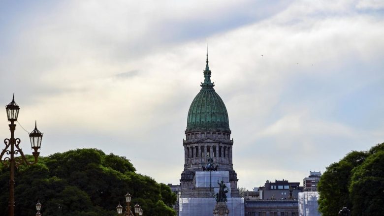 Argjentina shpall emergjencën ekonomike