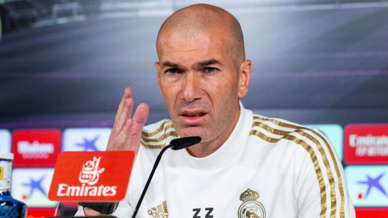 Zidane u bën thirrje tifozëve të Real Madridit të kenë durim me VAR-in