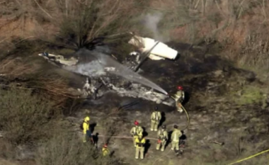 Rrëzohet aeroplani dhe shpërthen në flakë në Corona të SHBA-së, duke mos lënë asnjë të mbijetuar