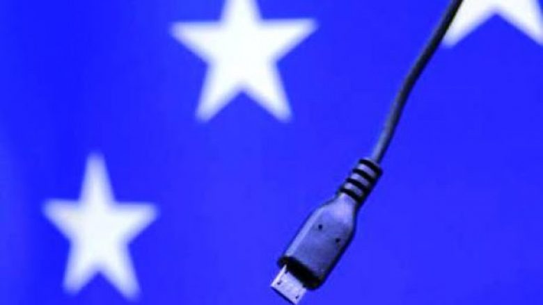 Parlamenti Evropian apel për futje urgjente të mbushësit universal për telefona mobilë