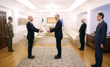 Thaçi pranon kredencialet e ambasadorit të ri të Italisë