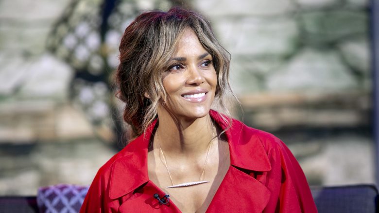 Halle Berry ka publikuar fotografitë të cilat do t’ju detyrojnë që menjëherë të filloni të ushtroni