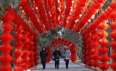 Pekini anulon festimet e Vitit të Ri kinez në përpjekje të dëshpëruar për të kontrolluar përhapjen e coronavirusit