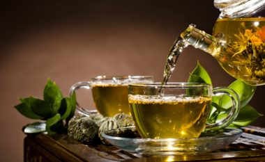 Pija më e shëndetshme në botë: Çaji i gjelbër i bën çudira organizmit, mirëpo vetëm nëse përgatitet në këtë mënyrë!