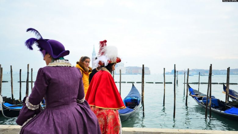 Kanalet e Venecias pothuajse janë tharë, dy muaj pas vërshimeve