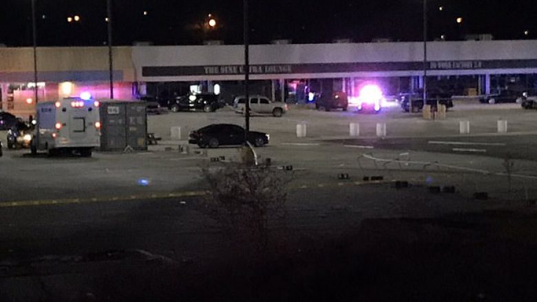 Të shtëna armësh në Kansas City, 2 të vrarë dhe 15 të plagosur
