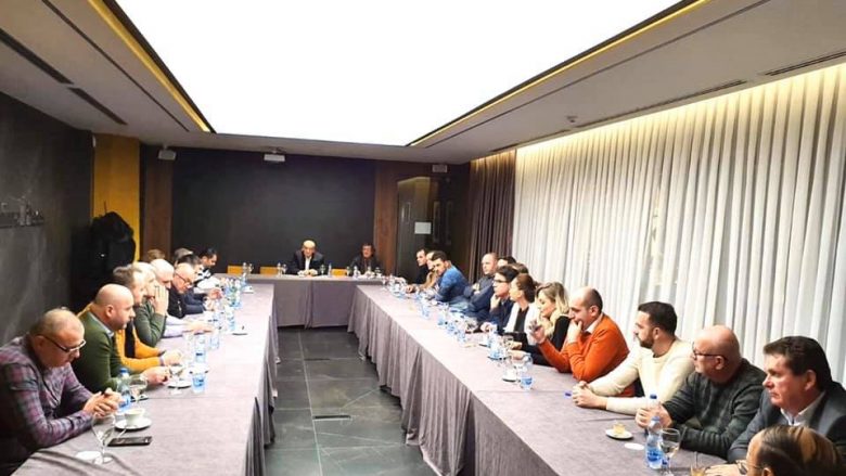 LDK-ja në Pejë përkrah koalicionin me VV-në, por kërkon 6 ministri dhe Presidentin