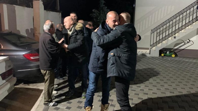 Haradinaj e Ramosaj vizitojnë familjen Zejnaj – shtëpia e tyre ishte konaku i luftës për liri