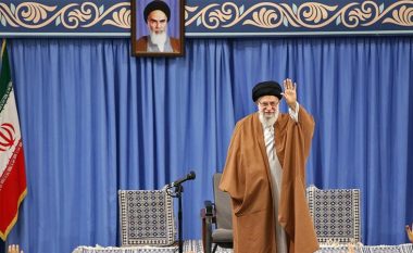 Reagon Khamenei, udhëheqësi suprem i Iranit thotë se prania e SHBA-së në rajon duhet të marrë fund