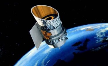Dy satelitë gati u përplasen me njëri-tjetrin, mbi një zonë të populluar në SHBA