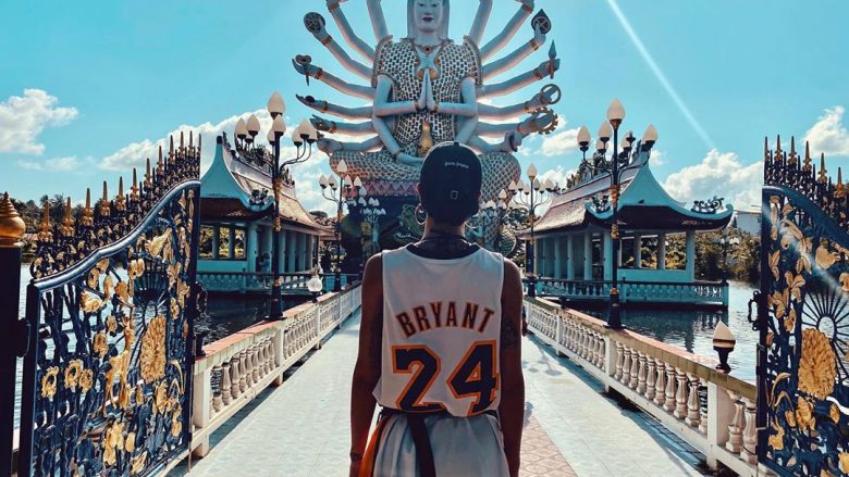 Yjet tona me nderime për humbjen e Kobe Bryant