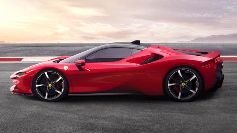 Detajet e ndërtimit të një super-veture nga Ferrari, procesi i gjatë për ta fuqizuar sa më shumë