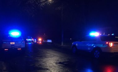 Gjashtë të plagosur kur një i armatosur hap zjarr në një restorant në Karolinën e Veriut
