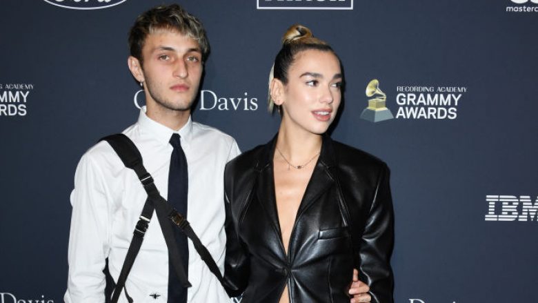 Dua Lipa dhe i dashuri i saj, Anwar Hadid morën vëmendje në para-ndejën e “Grammy Awards 2020”