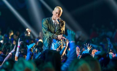 Eminem më në fund del me deklaratë zyrtare për të sqaruar ata që u ofenduan nga kënga e tij në lidhje me sulmet e Manchesterit