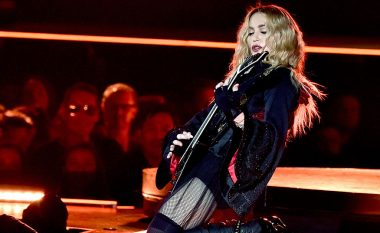 Madonna rifillon turneun e saj “Madame X” në Londër pas lëndimit